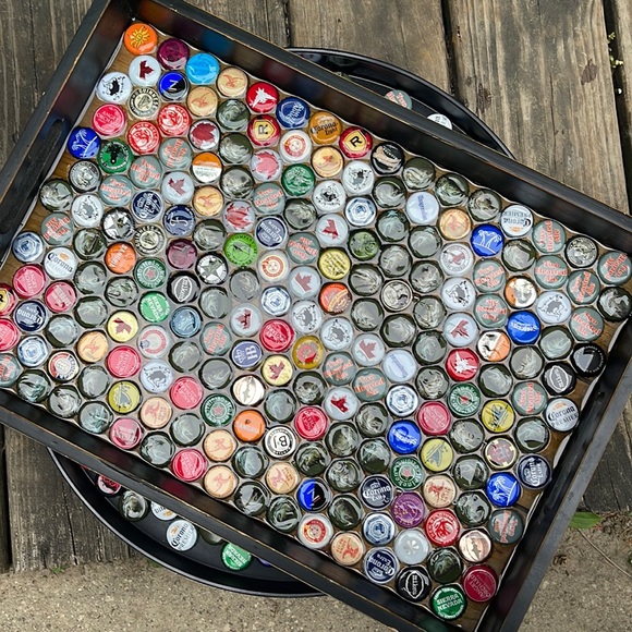 Epoxy/Resin bottle cap trays - Picture 1 of 3